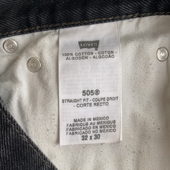 Levi High Waisted Shorts 30 Black - Picture 4 of 4